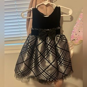 2T dress